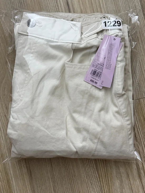 Wild Fable Women's Mid-Rise Barrel Cargo Pants Dog Bone - S - Picture 10 of 10